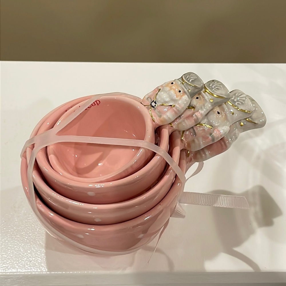 New Arlington Designs Pink Nutcracker Ceramic Set of 4 Measuring Cups